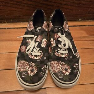 Vans Floral Checkerboard Sneakers – Grunge Cottagecore/Soft Goth Vibe